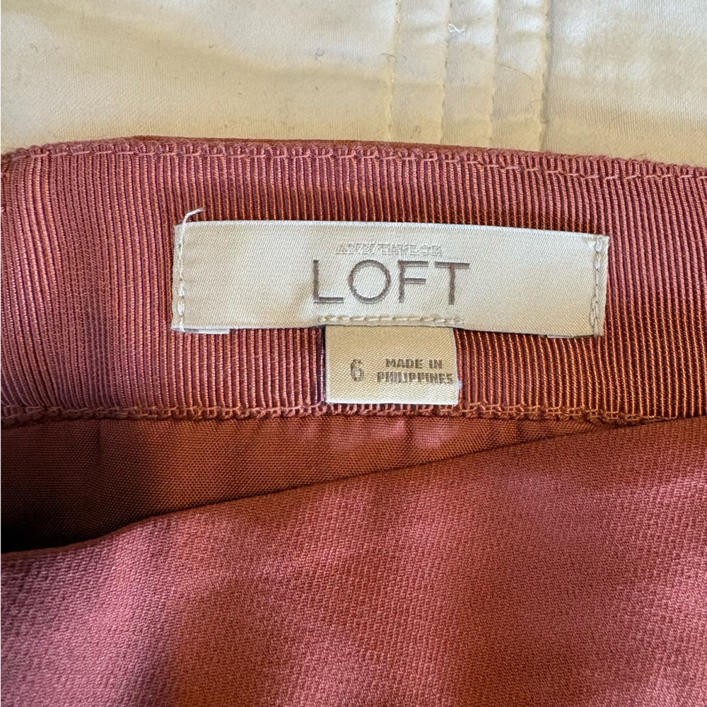 LOFT Two-Tone Pleated Midi Skirt in Rosewood - Picture 3 of 5